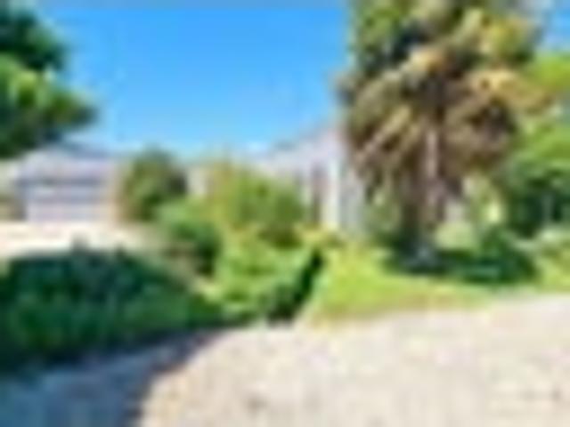 RURAL OASIS JUST MINUTES FROM TAKAKA