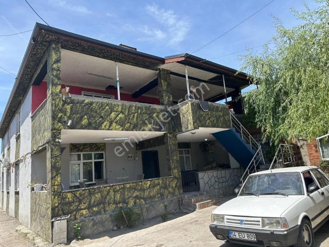 Rüstemlerde 546 M² Arsa İçerisinde 2katlı Müstakil Bina Satılık