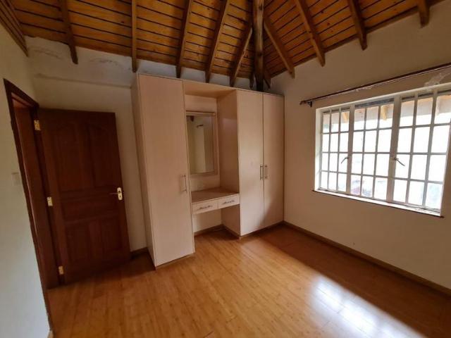 Rustic 5 Bedroom Townhouse Plus dsq For Sale