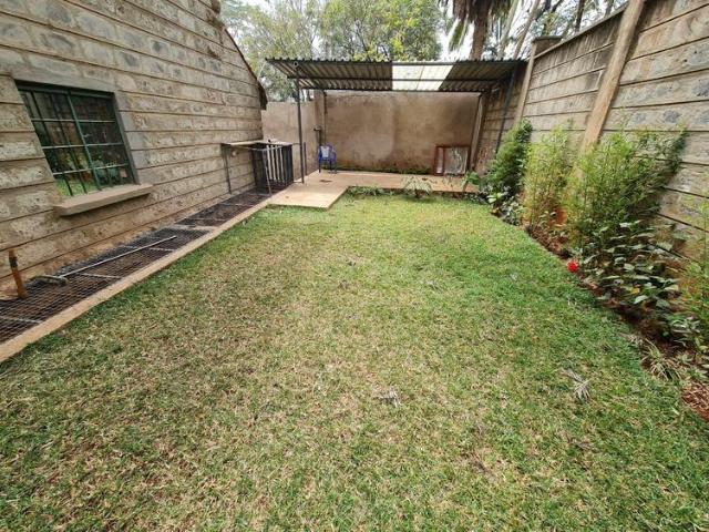 Rustic 5 Bedroom Townhouse Plus dsq For Sale