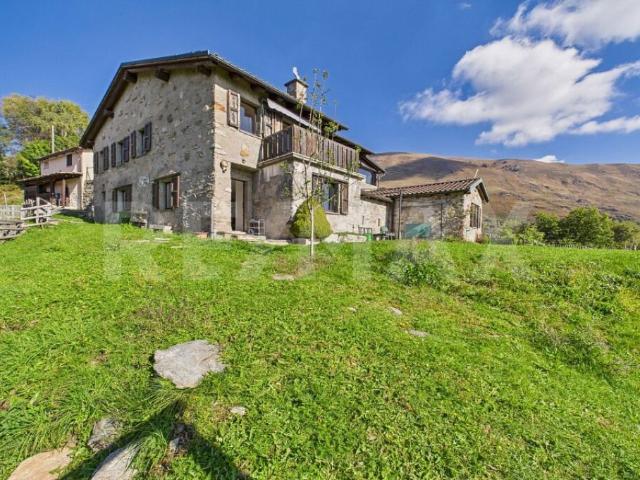 Rustici di Charme a Gola di Lago  Eleganza, Tradizione e Tecnologia nel Cuore della Capriasca
