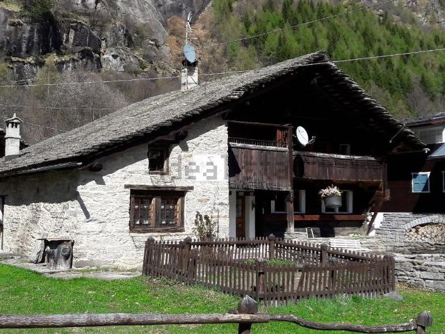 Rustici e casali in affitto di 120 m²