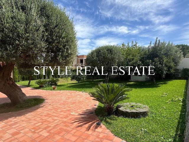 Rustici e casali in affitto di 120 m² in Via Giovanni Falcone, 40