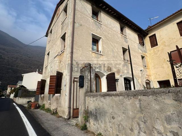 Rustici e casali in affitto di 150 m²