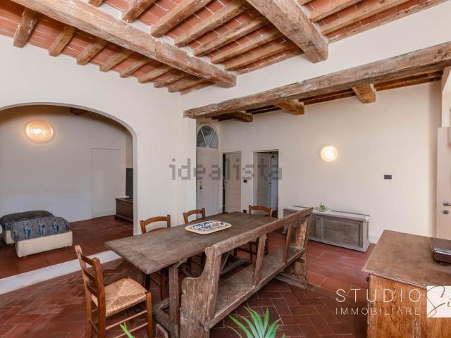 Rustici e casali in affitto di 180 m² in Via Castello di Piazza