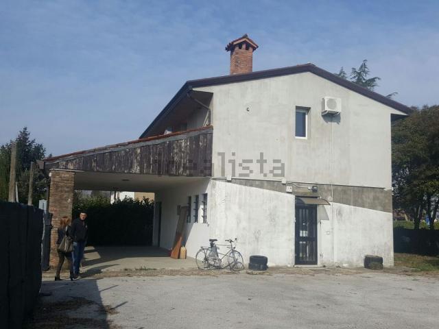 Rustici e casali in affitto di 200 m² in Via Brendole