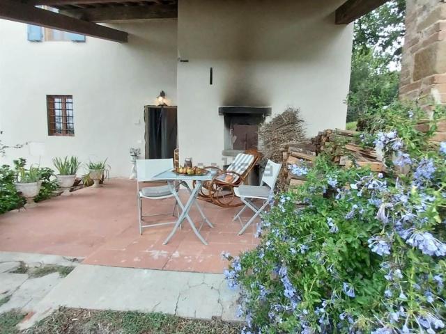 Rustici e casali in affitto di 240 m² in Via di Marciola