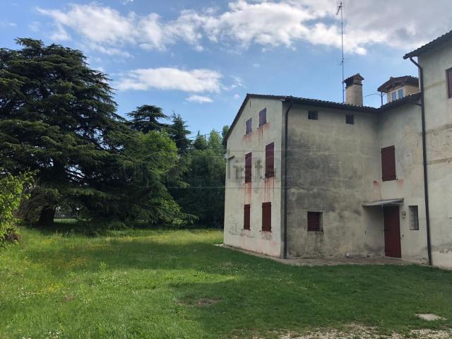 Rustici e casali in affitto di 300 m² in Via Brocchi, 12