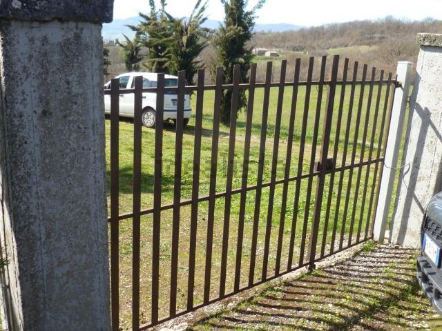 Rustici e casali in affitto di 350 m²