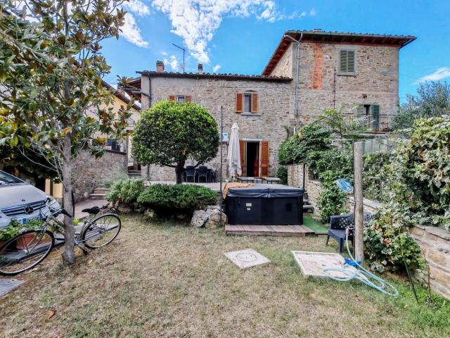 Rustici e casali in affitto di 70 m²