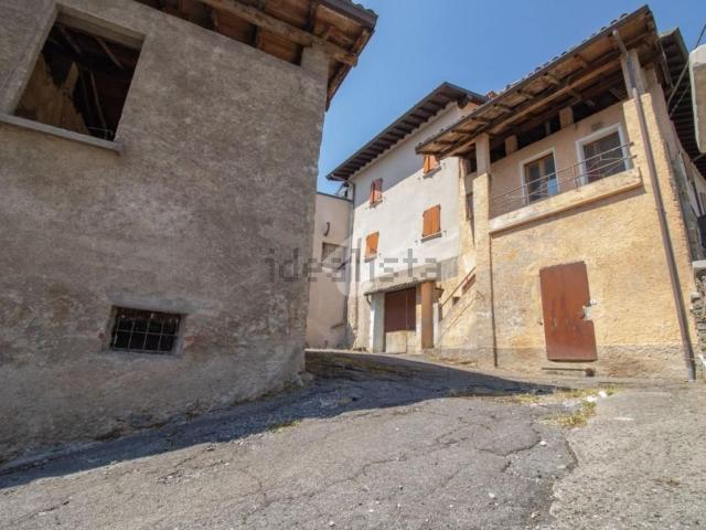 Rustici e casali in vendita di 104 m² in Via Stretta