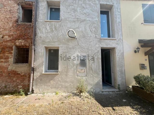 Rustici e casali in vendita di 105 m² in Via Giovanni Falcone Paolo Borsellino