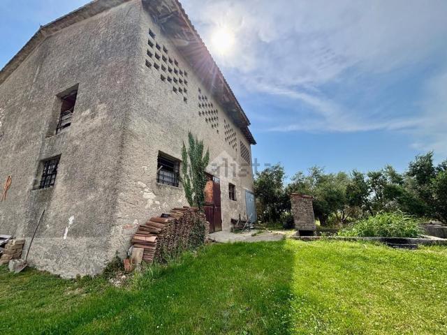 Rustici e casali in vendita di 106 m² in Via Canova