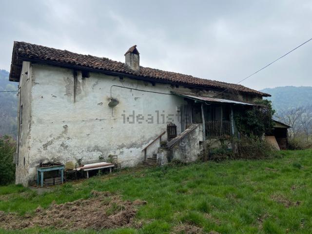 Rustici e casali in vendita di 107 m² in Strada Mazzarelli
