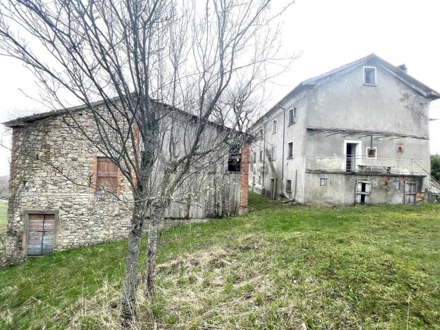 Rustici e casali in vendita di 108 m² in Località Costella
