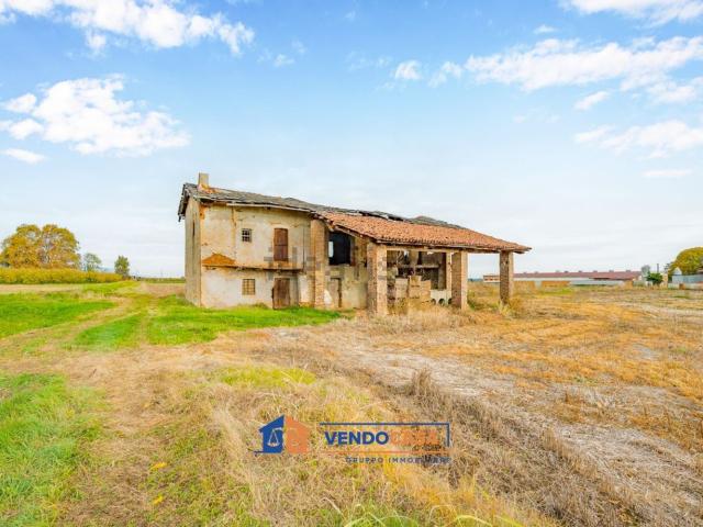 Rustici e casali in vendita di 108 m² in Via Monea, 6