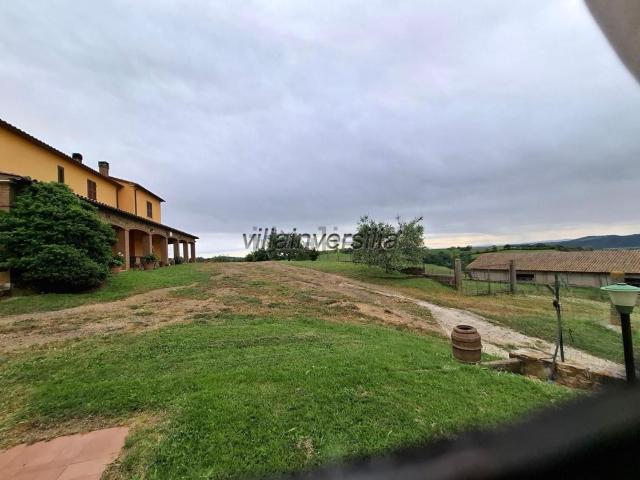 Rustici e casali in vendita di 1000 m² in Strada Senza Nome