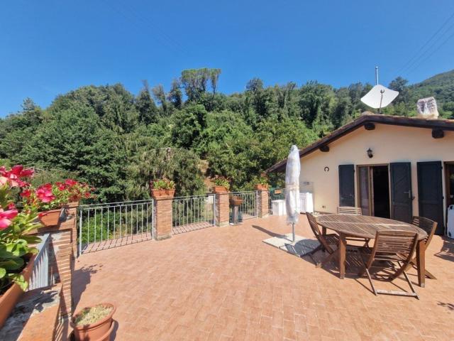 Rustici e casali in vendita di 1000 m² in Via del Brennero