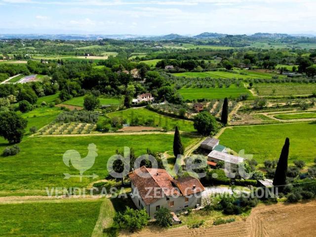 Rustici e casali in vendita di 1000 m² in Via Delle Moline