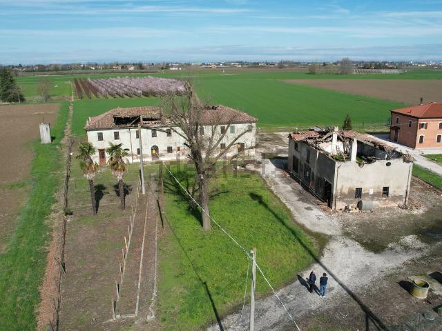 Rustici e casali in vendita di 1000 m² in Via Pontonara