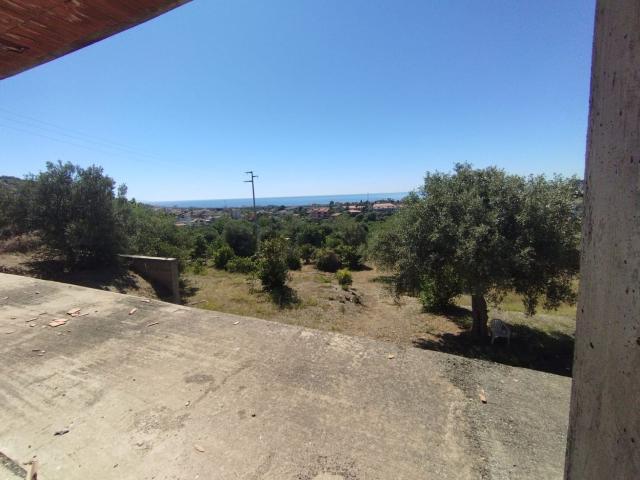 Rustici e casali in vendita di 1000 m² in Via Portella, 43