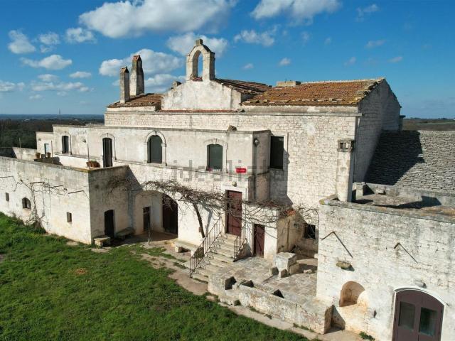 Rustici e casali in vendita di 1000 m² in Via Santa Candida
