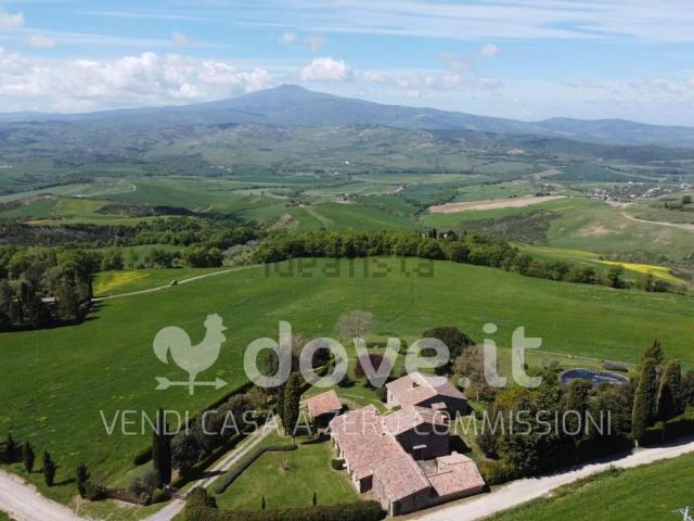 Rustici e casali in vendita di 600 m² in Strada Provinciale del Monte Amiata