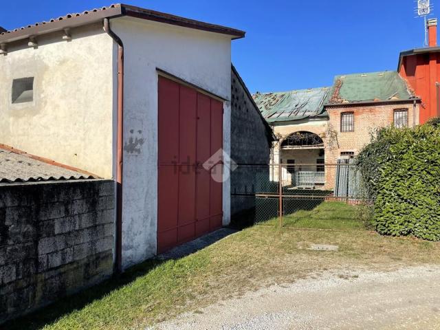 Rustici e casali in vendita di 100 m²