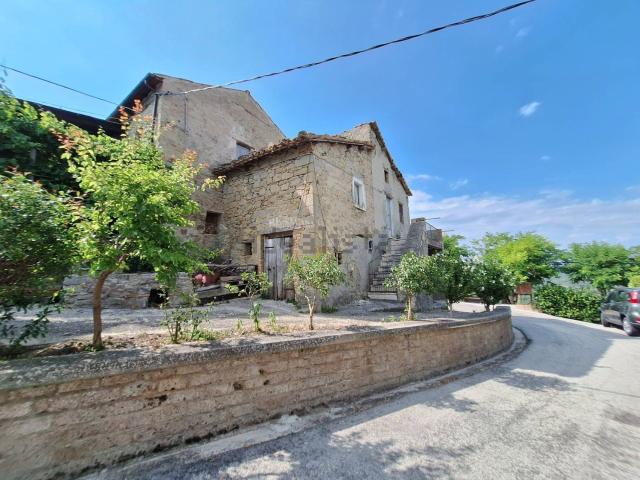Rustici e casali in vendita di 100 m²