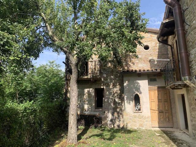 Rustici e casali in vendita di 100 m²