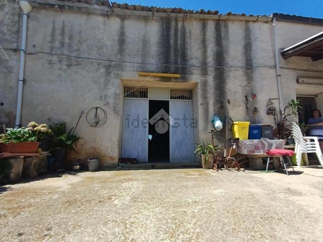 Rustici e casali in vendita di 100 m²
