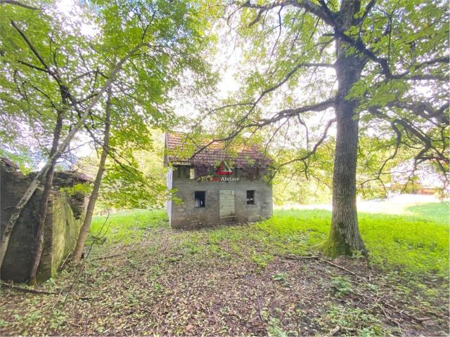 Rustici e casali in vendita di 100 m² in Frazione Sommacosta, 7