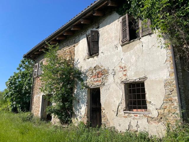 Rustici e casali in vendita di 100 m² in Località Moncucco, 46