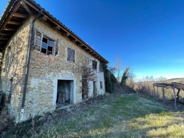 Rustici e casali in vendita di 100 m² in Località Moncucco, 46