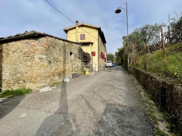 Rustici e casali in vendita di 100 m² in Località Ponzalla
