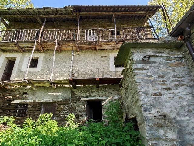 Rustici e casali in vendita di 100 m² in Strada Comunale dei Porcili