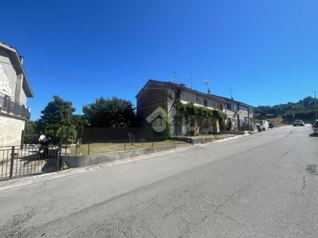 Rustici e casali in vendita di 100 m² in Strada di Valle Tresole