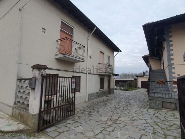 Rustici e casali in vendita di 100 m² in Via Monte Nero