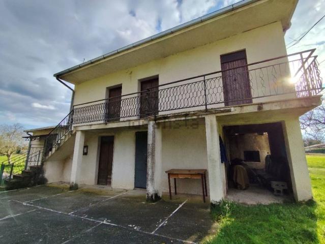 Rustici e casali in vendita di 100 m² in Via Aringo, 5