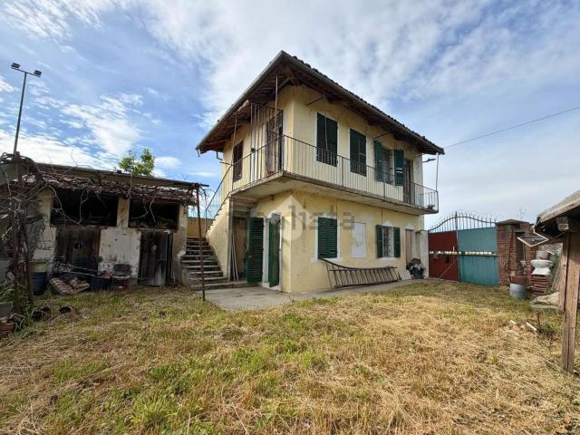 Rustici e casali in vendita di 100 m² in Via Cese, 2
