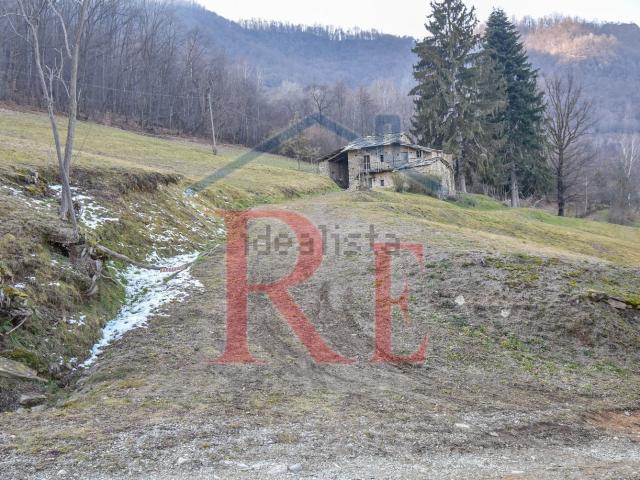 Rustici e casali in vendita di 100 m² in Via Combe, 70