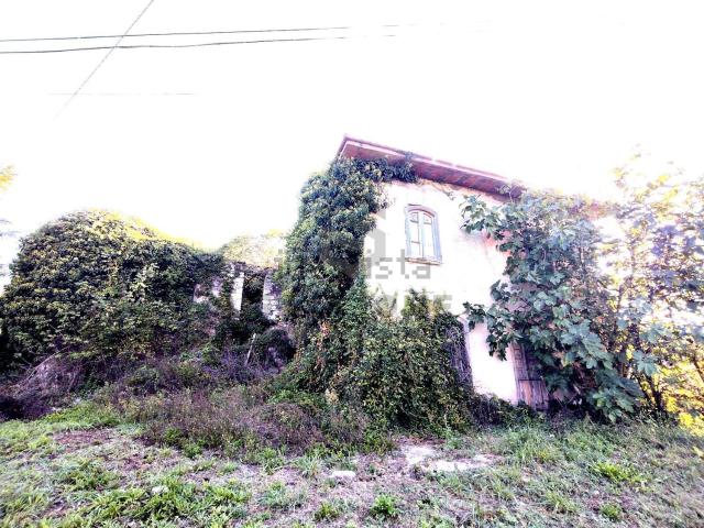 Rustici e casali in vendita di 100 m² in Via Cortesano, 27