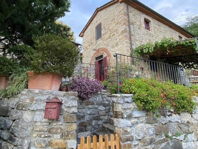 Rustici e casali in vendita di 100 m² in Via di Sofignano