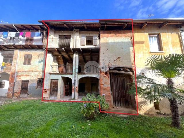 Rustici e casali in vendita di 100 m² in Via IV Novembre, 66
