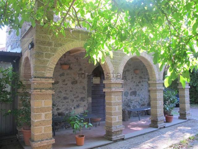 Rustici e casali in vendita di 100 m² in Via loc barano