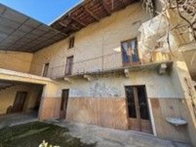Rustici e casali in vendita di 100 m² in Via Roma, 100