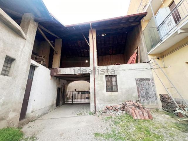 Rustici e casali in vendita di 100 m² in Via San Giuseppe, 4