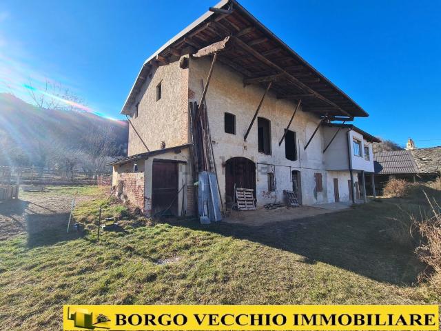 Rustici e casali in vendita di 100 m² in Via San Martino, 28