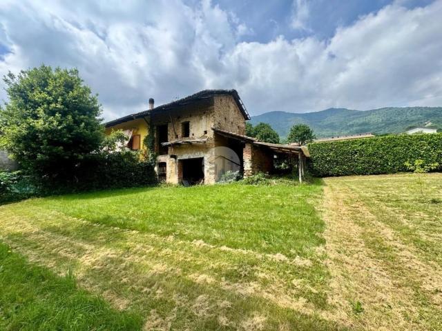 Rustici e casali in vendita di 100 m² in Via Verna, 19