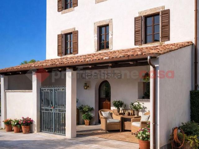 Rustici e casali in vendita di 100 m² in Viale San Domenico